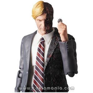 MAFEX No.054 Harvey Dent