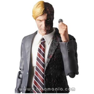 MAFEX No.054 Harvey Dent