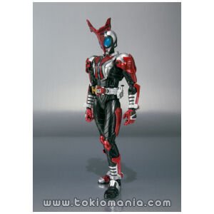 S.H.Figuarts MASKED RIDER KABUTO Hyper Form