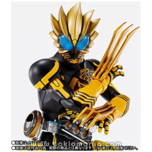 S.H.Figuarts (SHINKOCCHOUSEIHOU) KAMEN RIDER OOO LATORARTAR COMBO